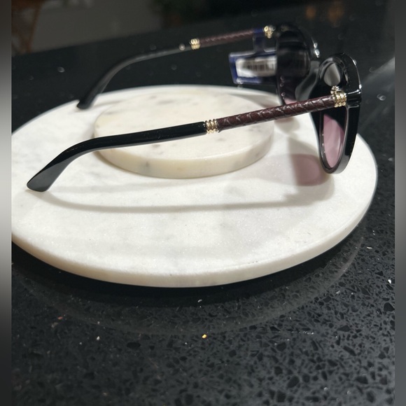 Adrienne Vittadini sunglasses NWT- black frames with leather wrapping on arms - Picture 3 of 8